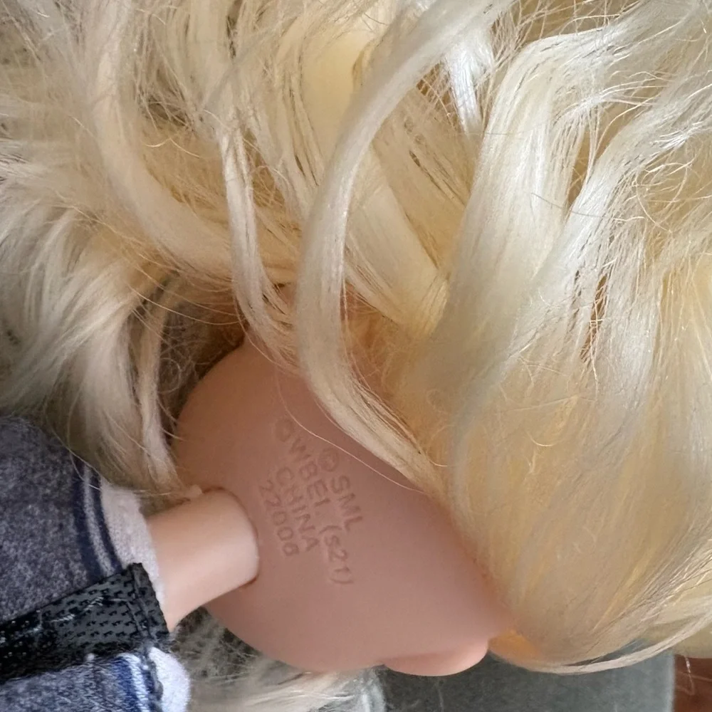 Blonde Doll with Silver Outfit - Picture 2 of 6